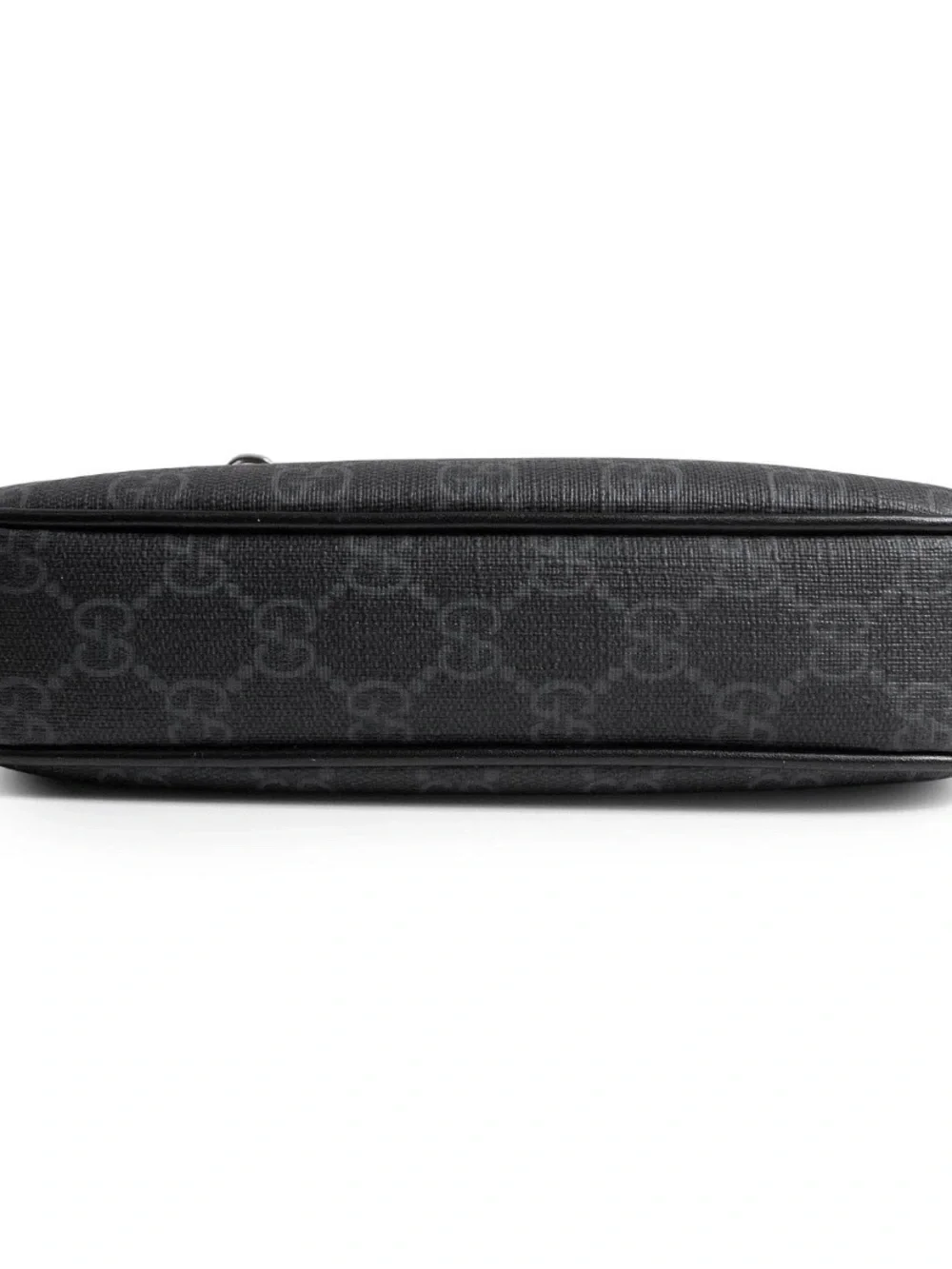 Men’s Gucci Crossbody Like new condition